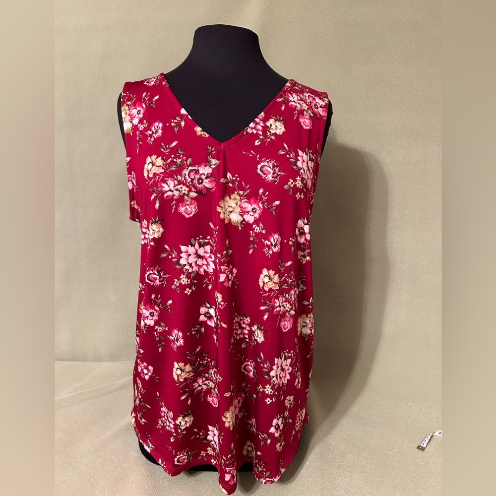Cute floral summer shirt.